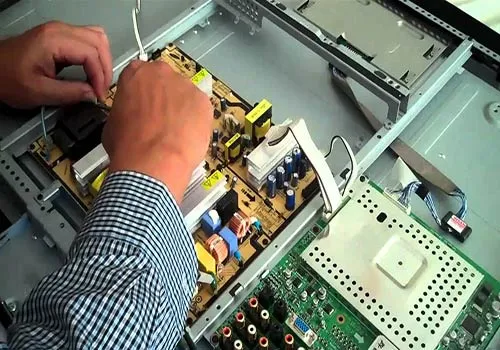 lcd-tv-repair-small Experienced technician performing Onida TV Repair